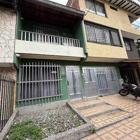 Road Living Home Medellin Exterior photo